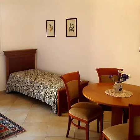 Palazzo Zimatore Residenza D'epoca アパートホテル 4*