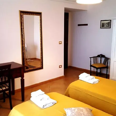アパートホテル Palazzo Zimatore Residenza D'epoca 4*