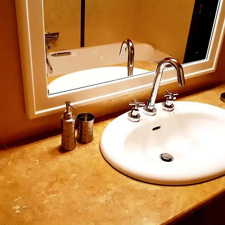 Palazzo Zimatore Residenza D'epoca מלון דירות פיצו